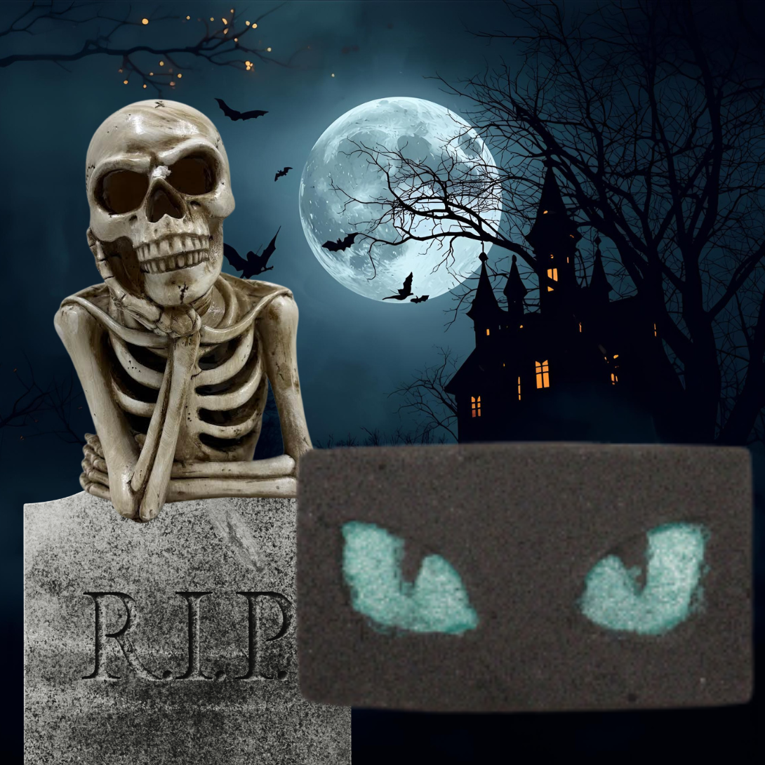 Cat Eyes Bath Bomb - Purple Grape